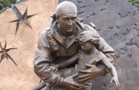 lori-0000728619-bigwww