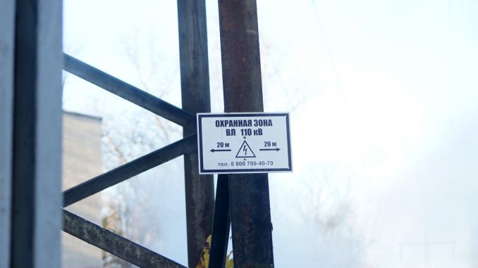 787545749