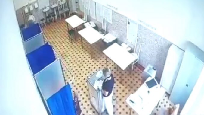 Вброс бюллетеней