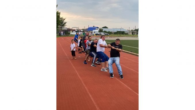 photo_5386845813864516935_y