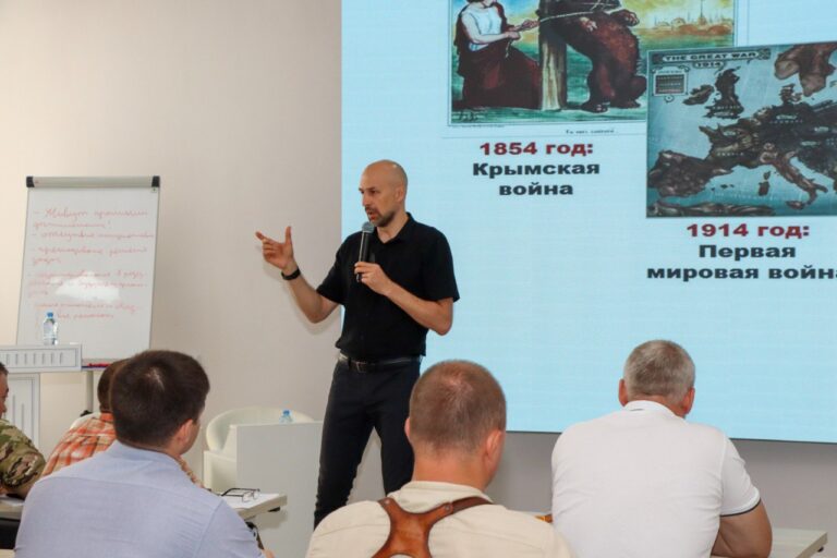 В столице Адыгеи прошли встречи с бизнес-тренером, победителем конкурса «Лидеры России» Олегом Лебедевым