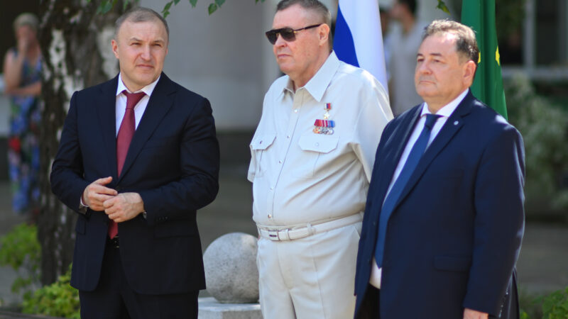 Полпред Президента РФ в ЮФО  и  Глава Адыгеи поздравили первокурсников АГУ с началом учебного года
