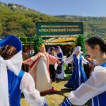 Подворье Гиагинского района заняло третье место на 14 фестивале адыгейского сыра