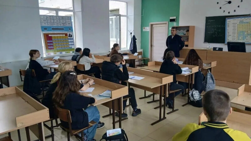 Госавтоинспекция провела «Уроки безопасности» в школах Гиагинского района