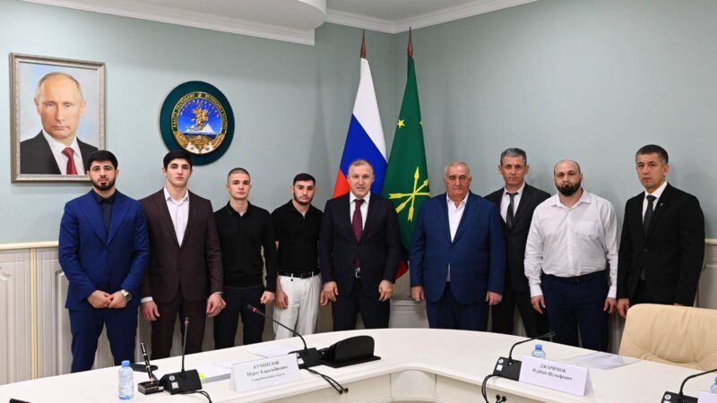 Лучшим спортсменам и тренерам Адыгеи вручили именные премии