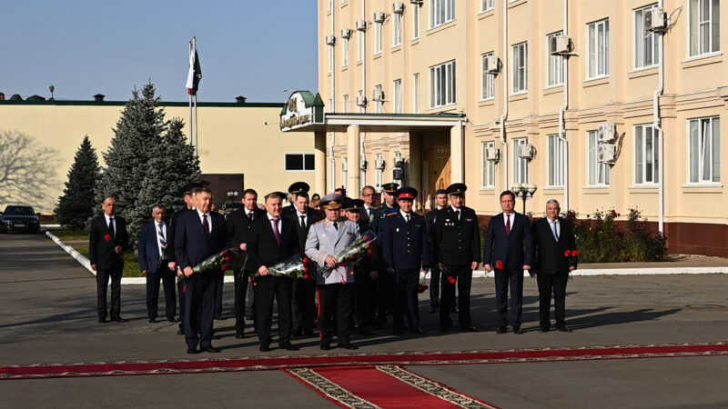 Полиция Адыгеи провела торжественное мероприятие ко Дню сотрудника органов внутренних дел РФ