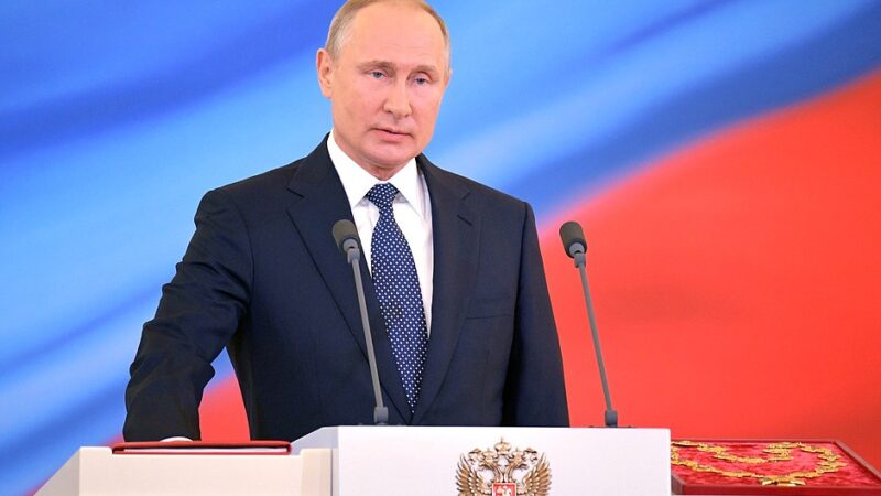 Президент страны Владимир Путин учредил два новых праздника