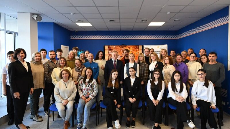 В Штабе общественной поддержки партии «Единая Россия» для экскурсоводов Адыгеи прошли образовательные мероприятия по основам природного познавательного туризма