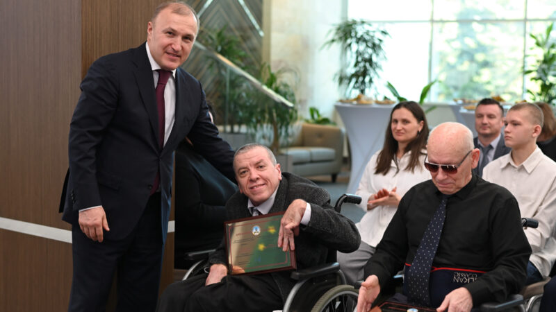 Глава Адыгеи вручил именные премии республики Адыгея для лиц с ограниченными возможностями здоровья