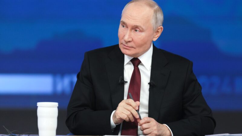 Жители Гиагинского района могут задать свои вопросы  Президенту РФ Владимиру Путину