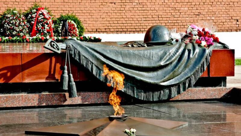 Трагический эпизод священной войны: 83 года назад от рук фашистов погибли советские солдаты