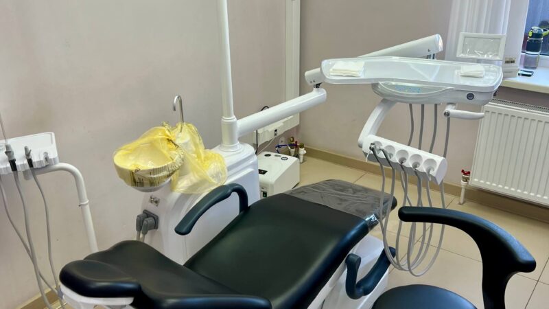 В Гиагинскую  ЦРБ переданы 2 стоматологические установки и 1 визиограф