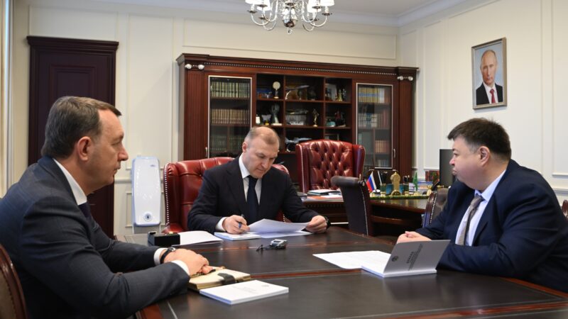 Глава Адыгеи заслушал доклад уполномоченного по правам человека в РА