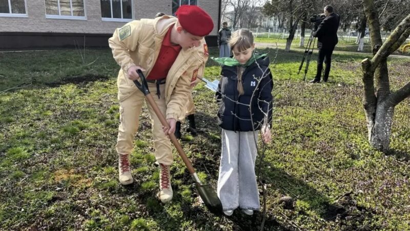 Ученики школы № 1 имени А. Г. Сапрунова приняли участие в двух экологических акциях