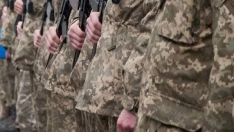 Со школы — на фронт: На Украине планируют мобилизовать подростков